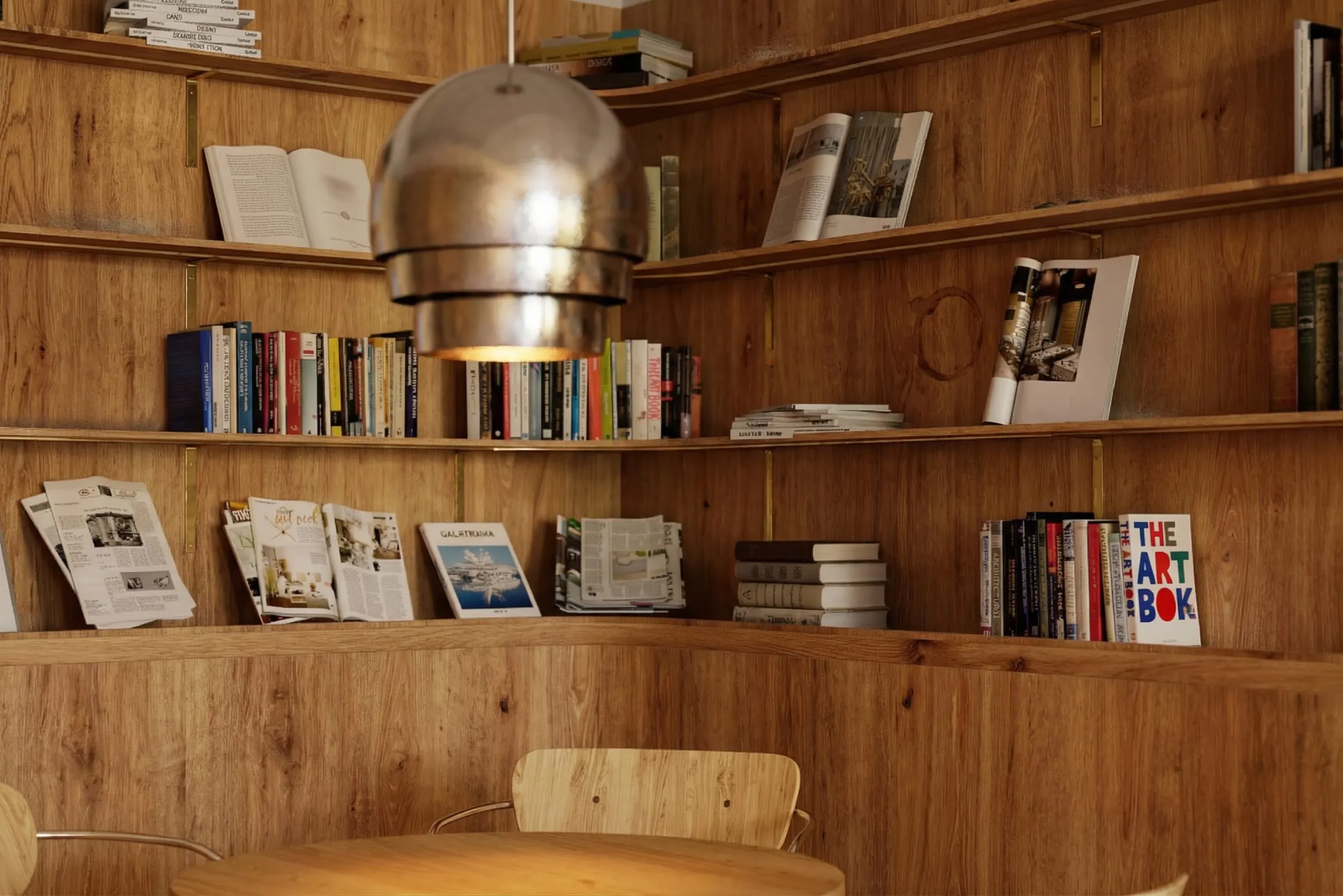 Estantería de madera – KSFO Madrid